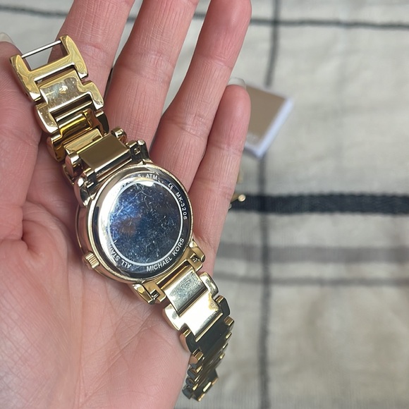 Michael Kors Gold Tone Runway Midsized Watch 38mm MK3206 - Picture 5 of 7